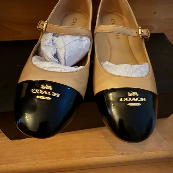 Coach Tan and Black Flats with Gold Buckle - Picture 5 of 7